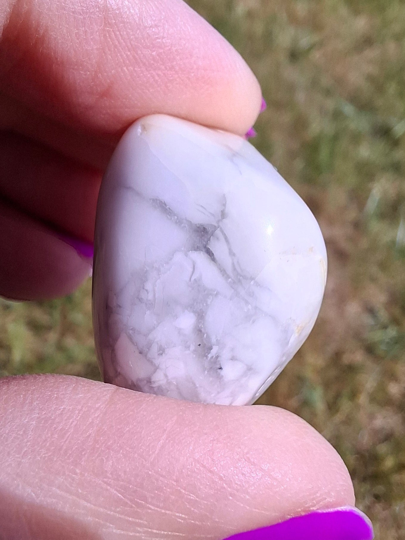Howlite, Tumble Stone, Crystal (Ref: T40)