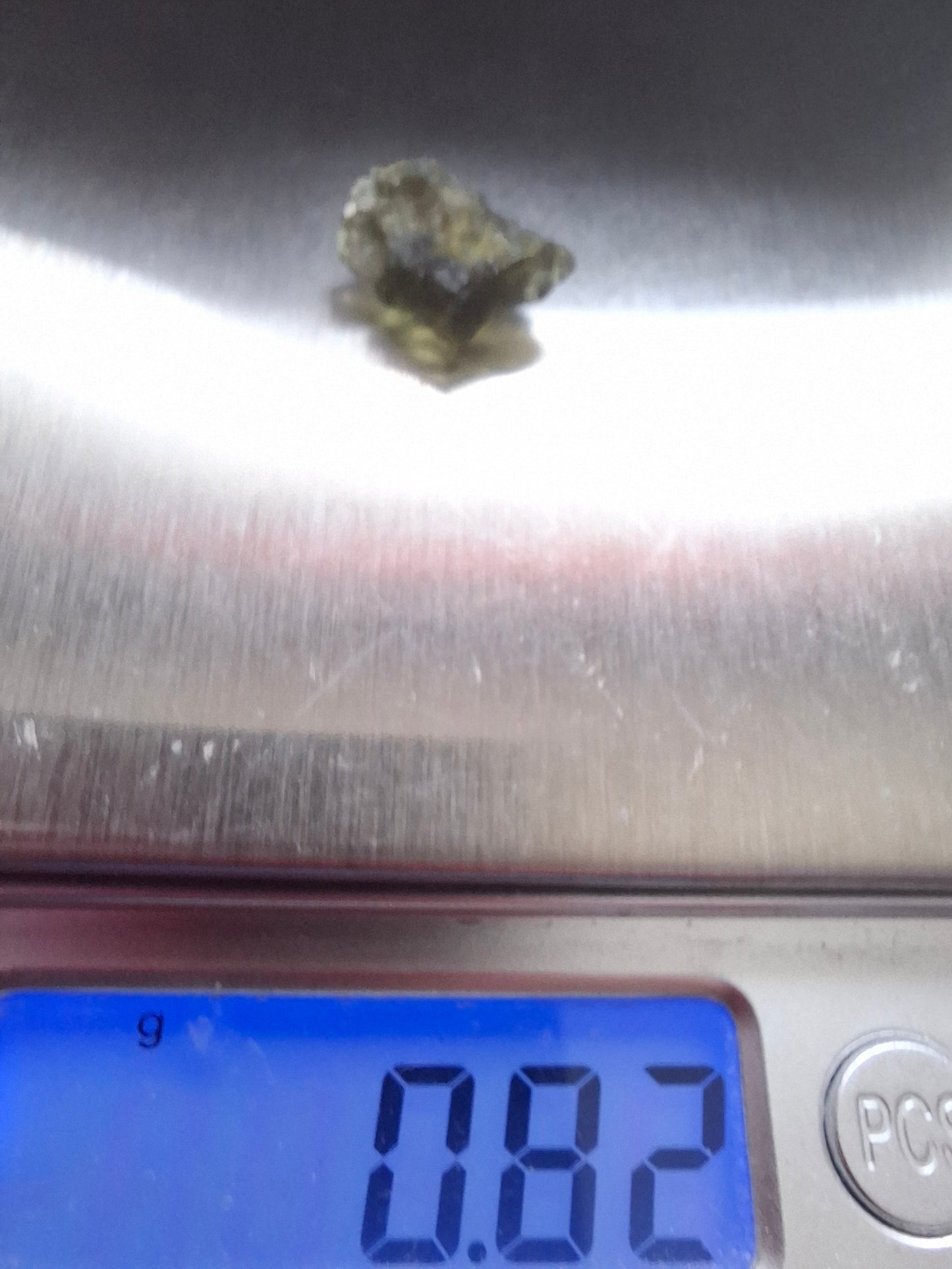 Moldavite Piece, 0.82g, Tektite (Ref: 1454)