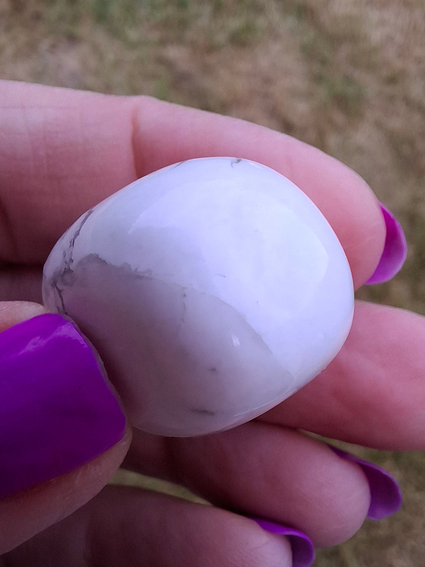 Howlite, Tumble Stone, Crystal (Ref: T35)