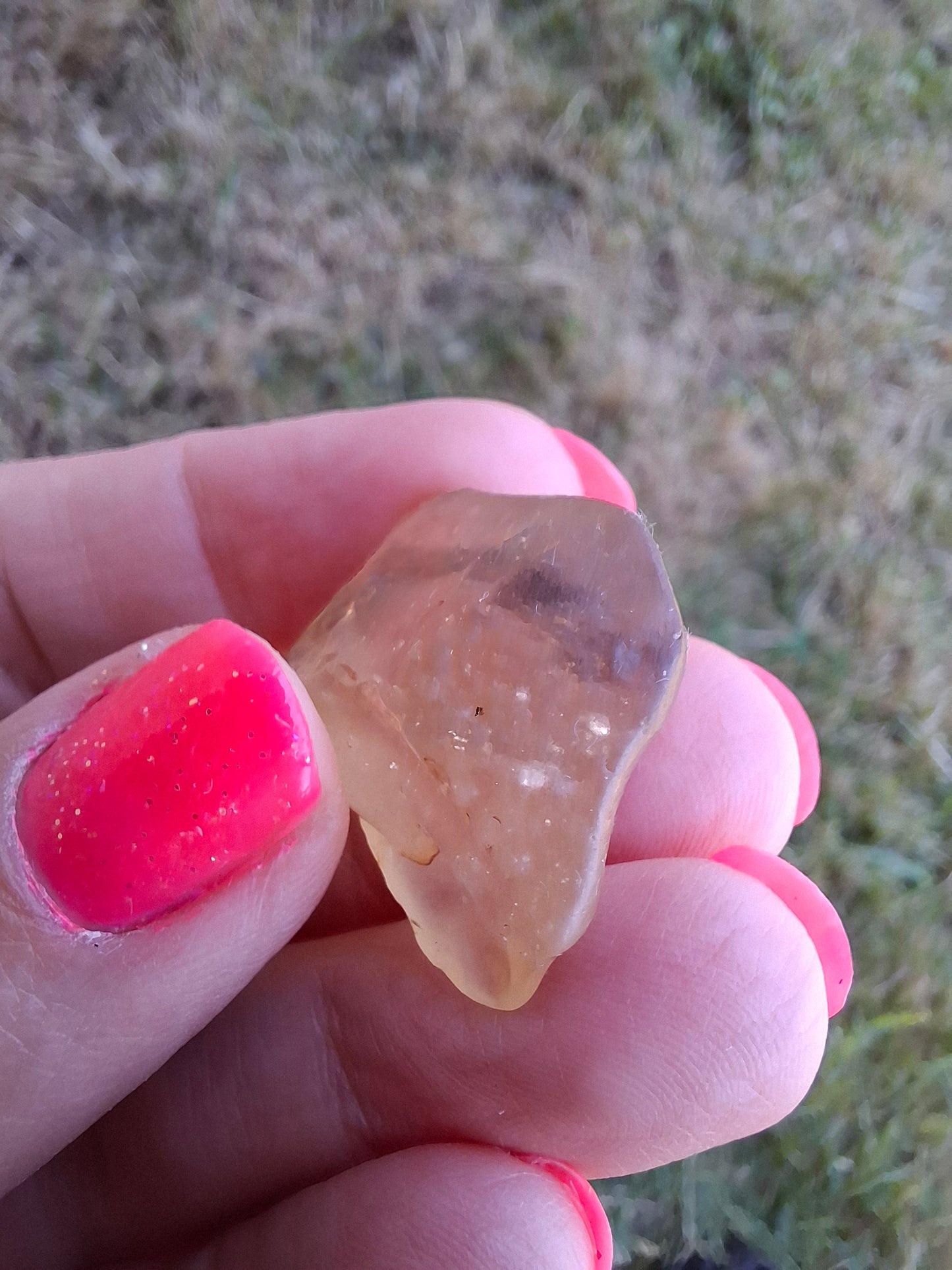 Libyan Desert Glass (darker) Piece, 7.73g, Tektite (Ref: L1374)