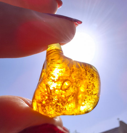 Baltic Amber, 1.58g, Fossil (Ref: A231)