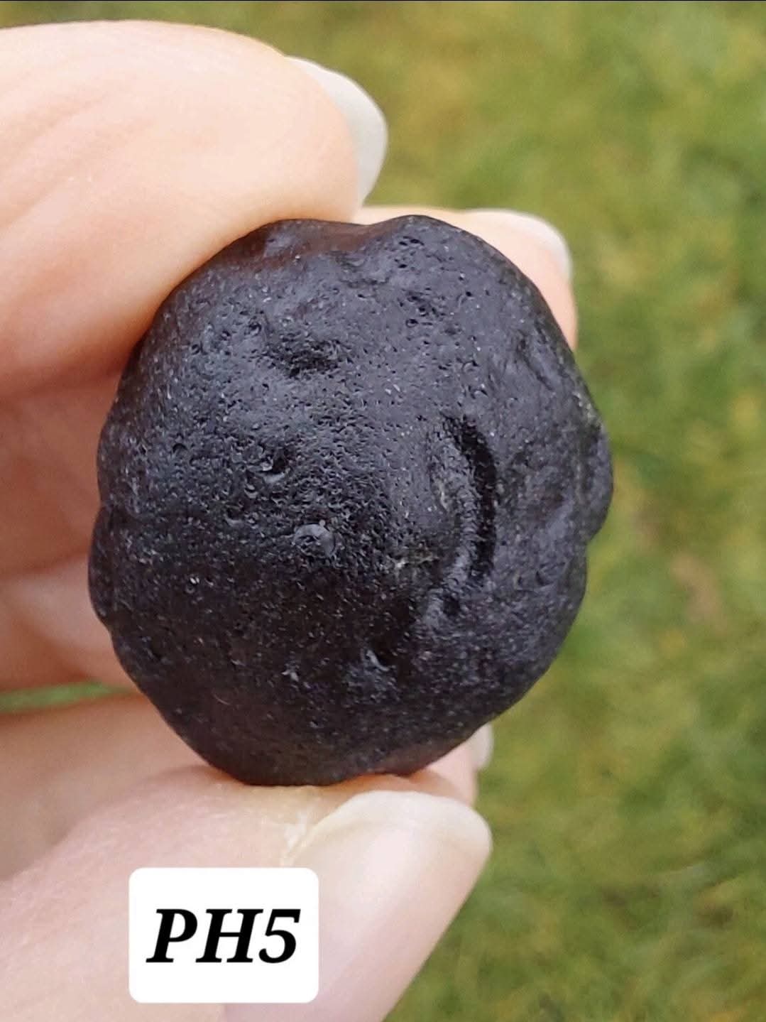 Philippinite (Rizalite), 11.31g, Tektite