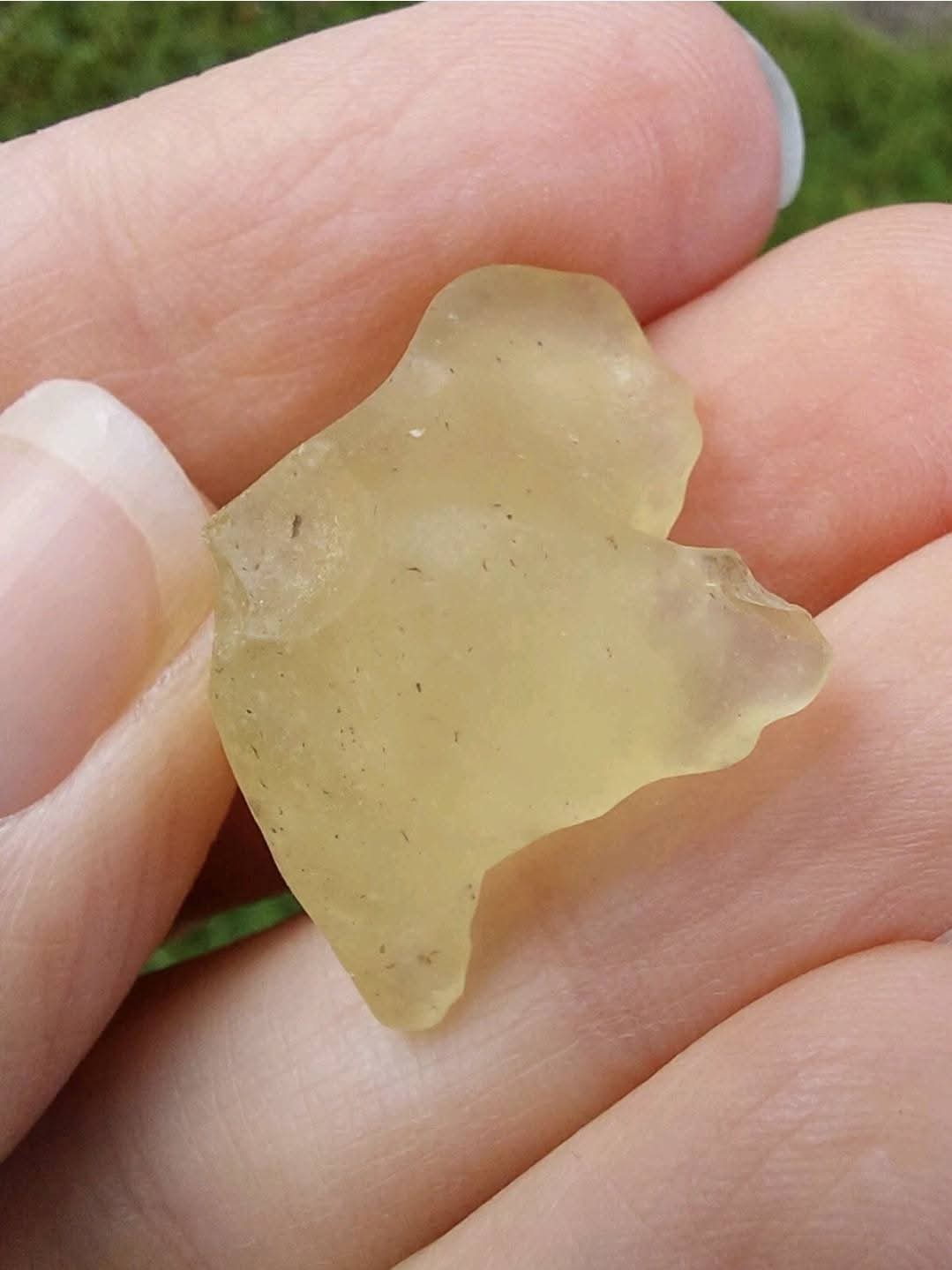 Libyan Desert Glass Piece, 5.68g, Tektite (Ref: LE258)