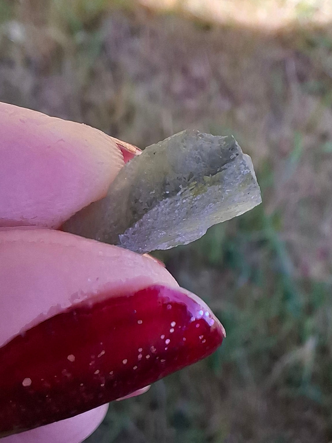 Moldavite Piece, 0.68g, Tektite (Ref: 1471)