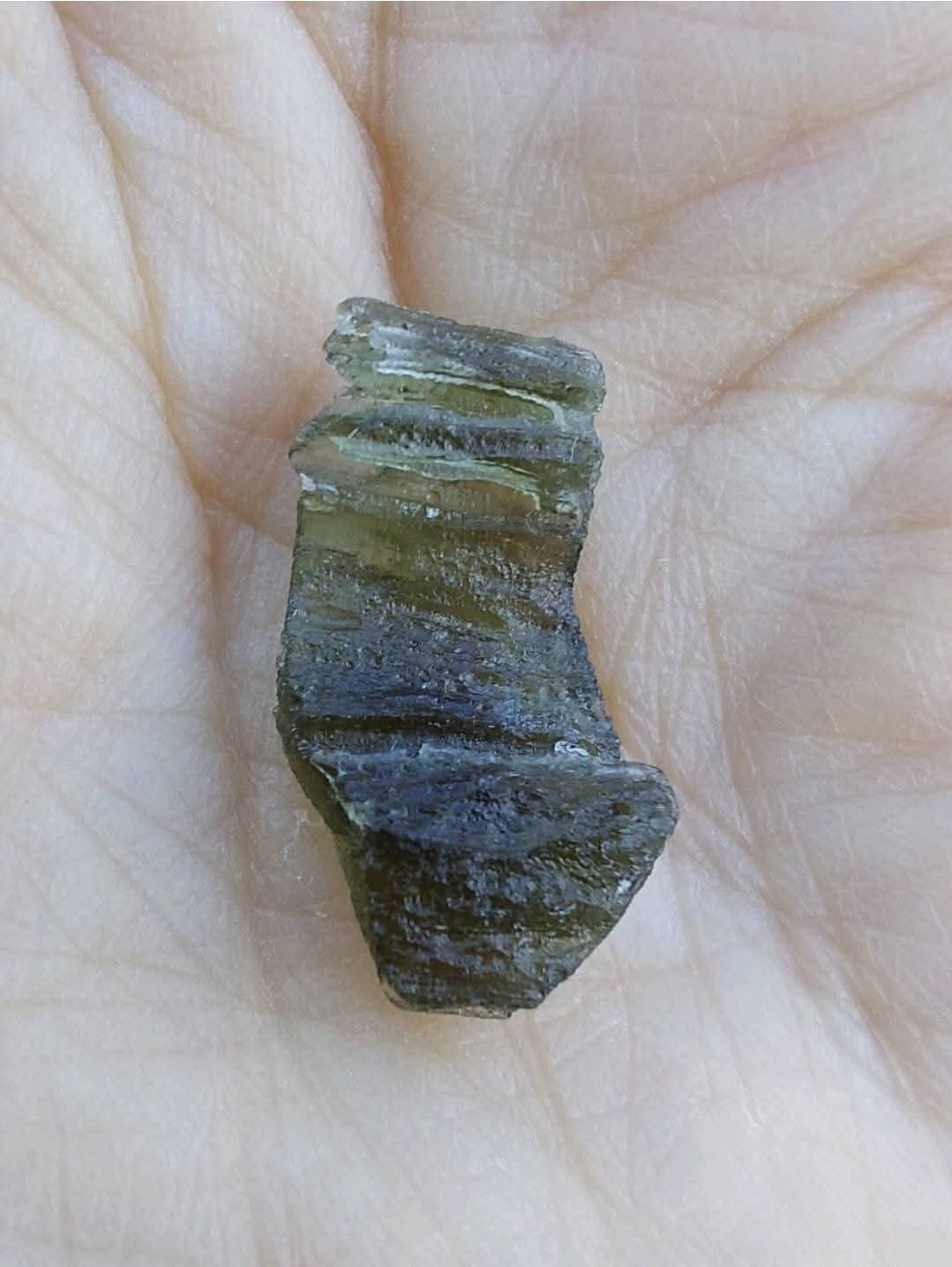 Moldavite Piece, 0.90g, Tektite (Ref: 918)