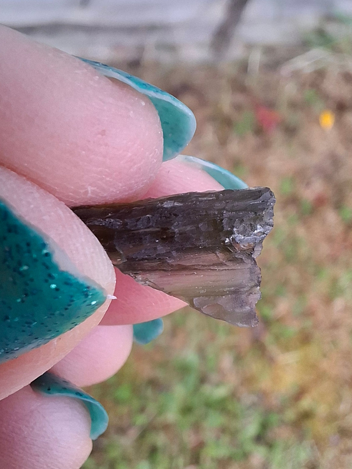 Moldavite Piece, 0.64g, Tektite (Ref: 1424)
