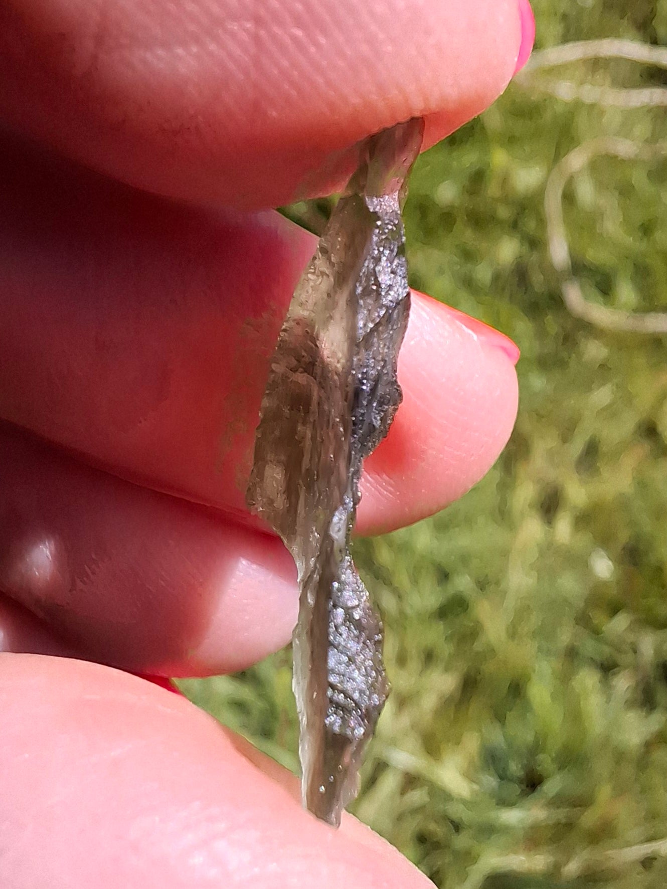 Moldavite Piece, 0.87g, Tektite (Ref: 1411)