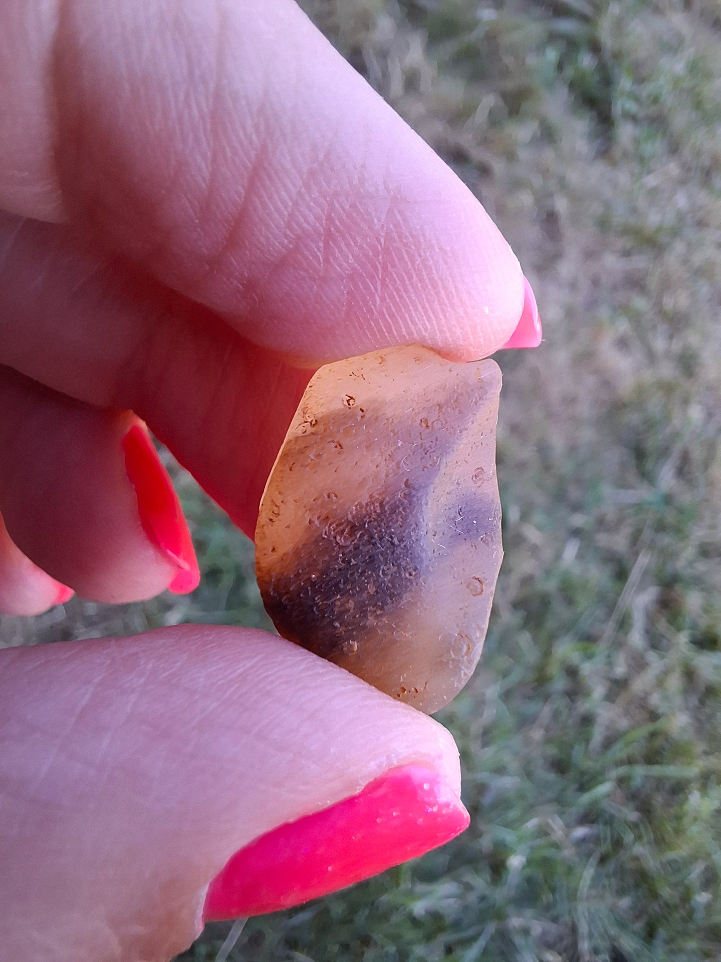 Libyan Desert Glass (darker) Piece, 4.70g, Tektite (Ref: L1372)