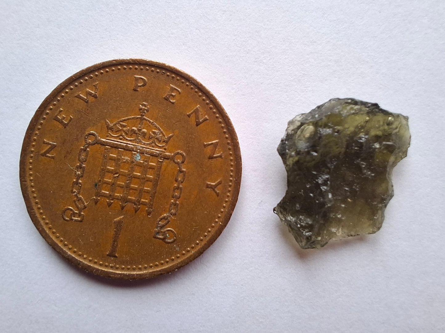 Moldavite Piece, 0.65g, Tektite (Ref: 1382)