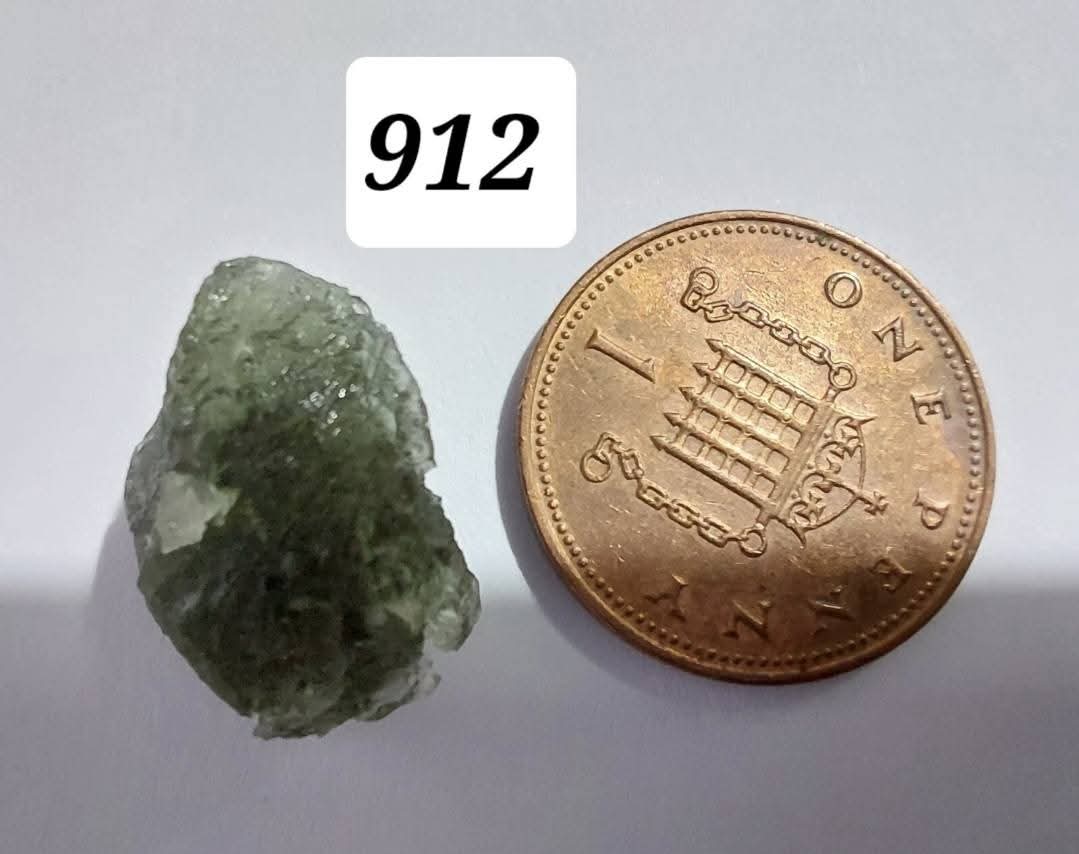Moldavite Piece, 2.05g. Tektite (Ref: 912)