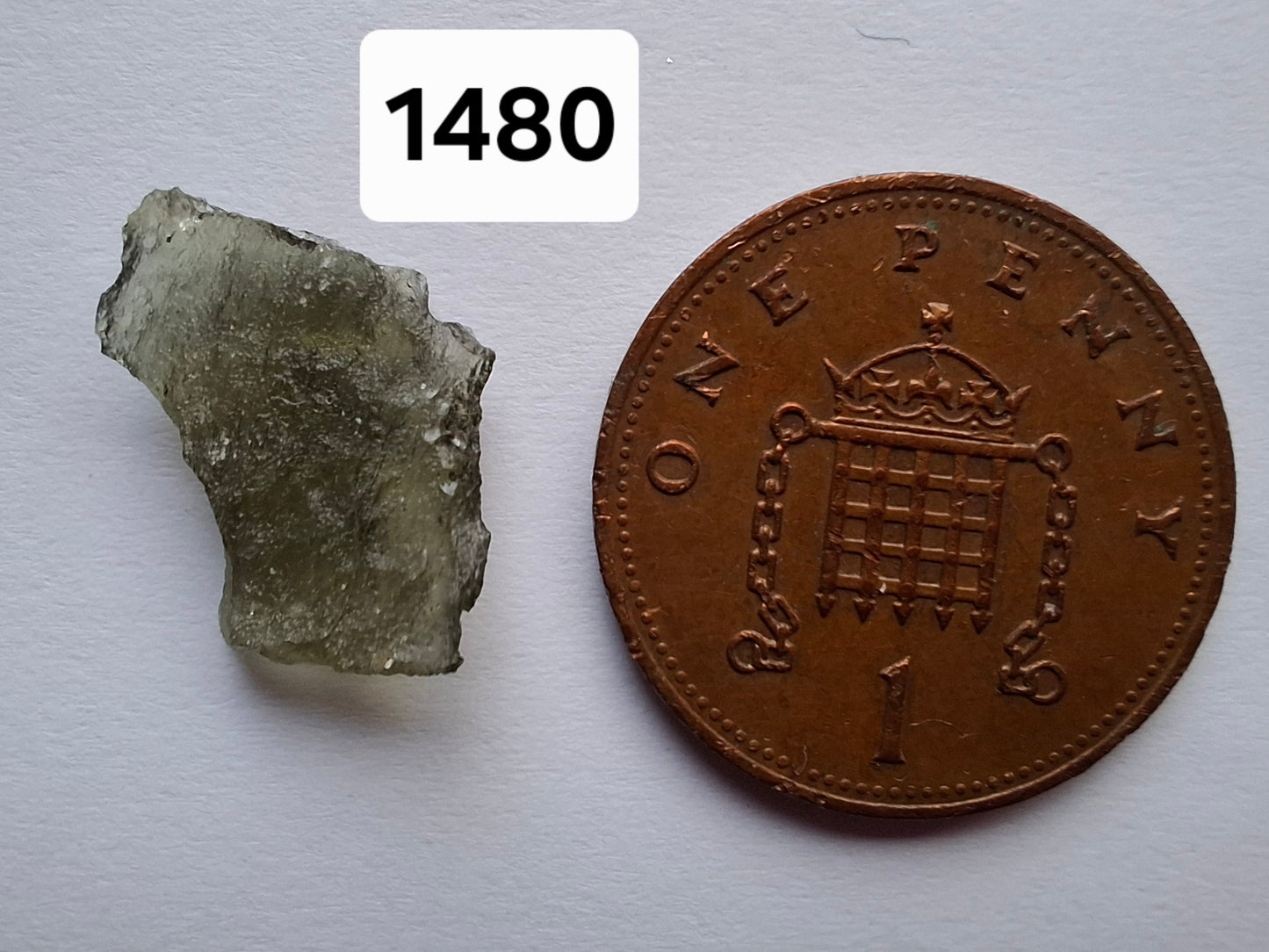 Moldavite Piece, 0.48g, Tektite (Ref: 1480)