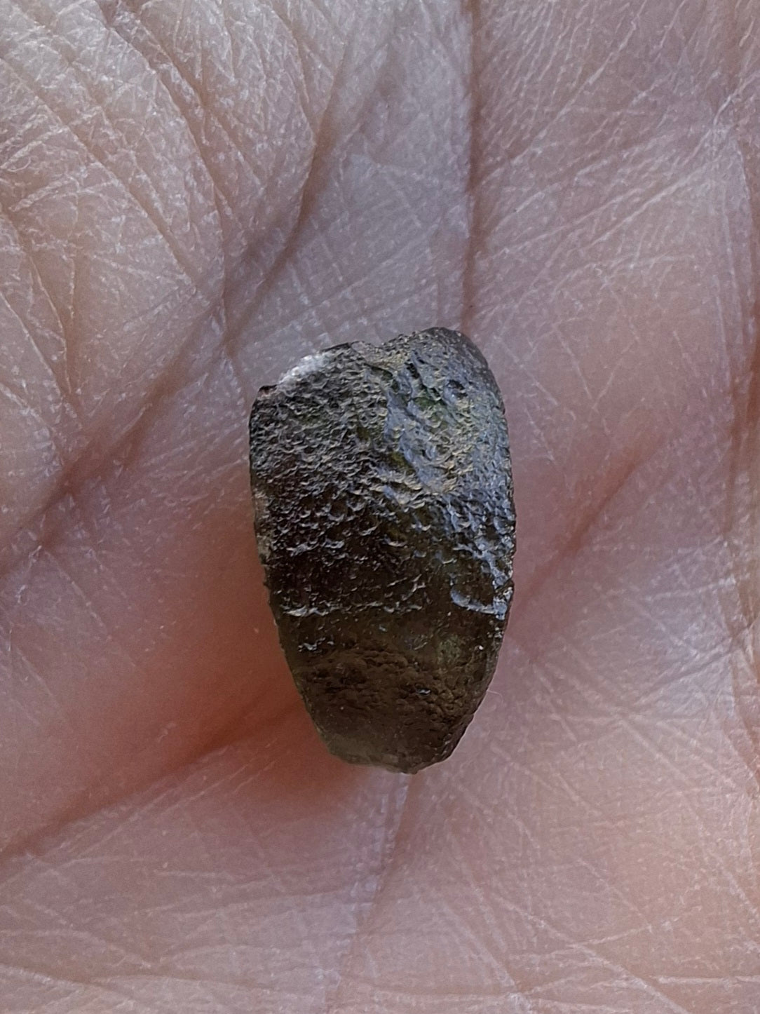 Moldavite Piece, 0.59g, Tektite (Ref: 1413)