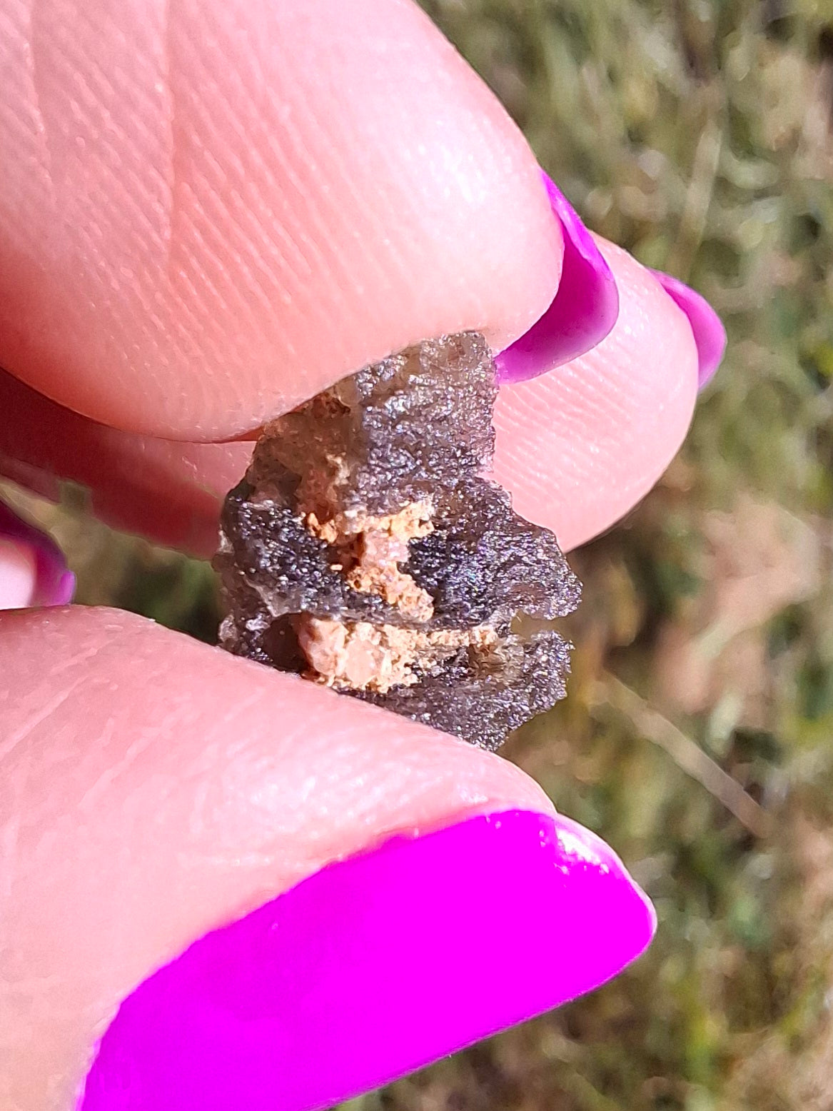 Moldavite Piece, 0.65g, Tektite (Ref: 1459)