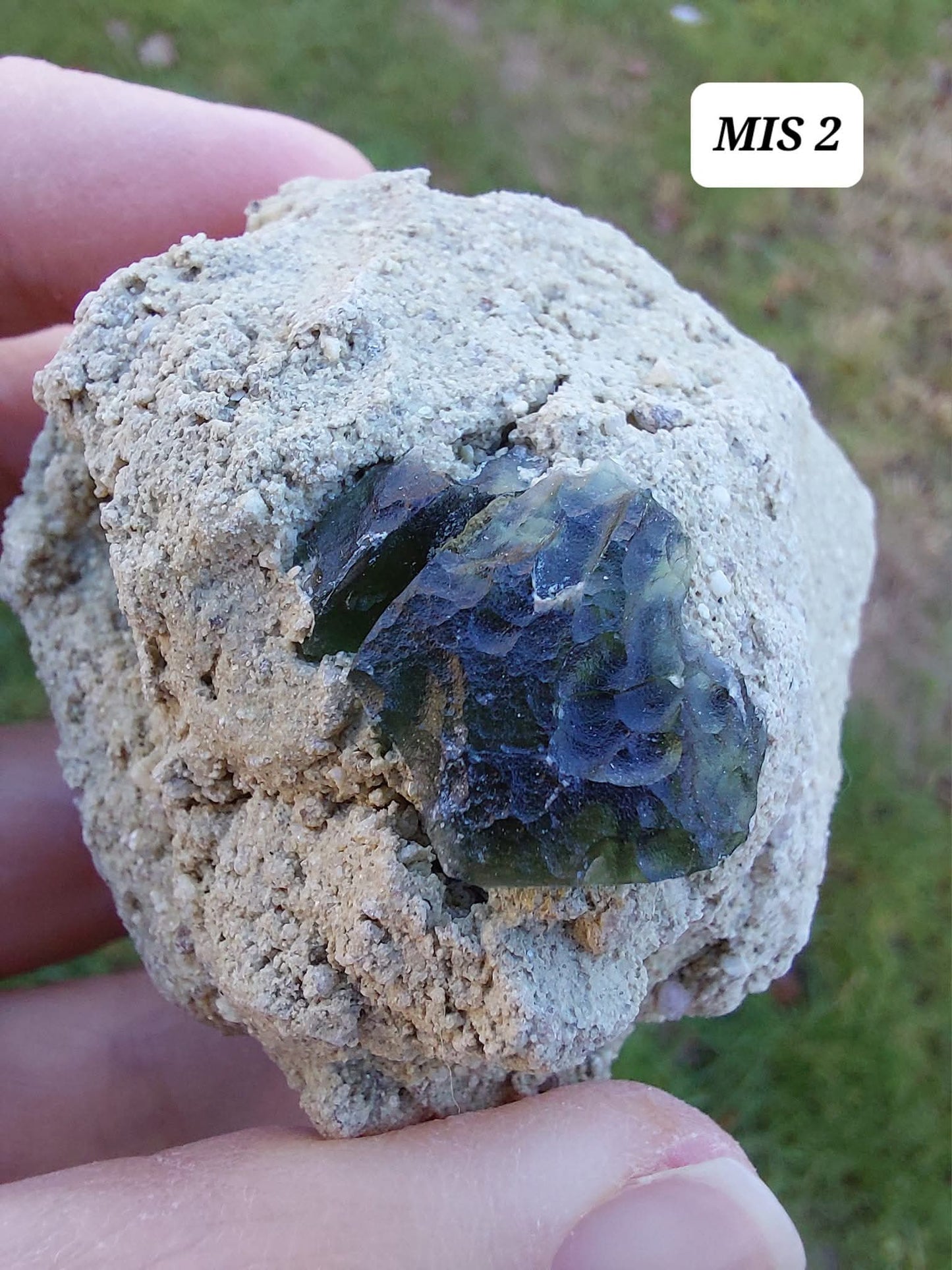 Moldavite In-Situ (in matrix), Besednice, Est 3.5-4g, Tektite (Ref: MIS2)