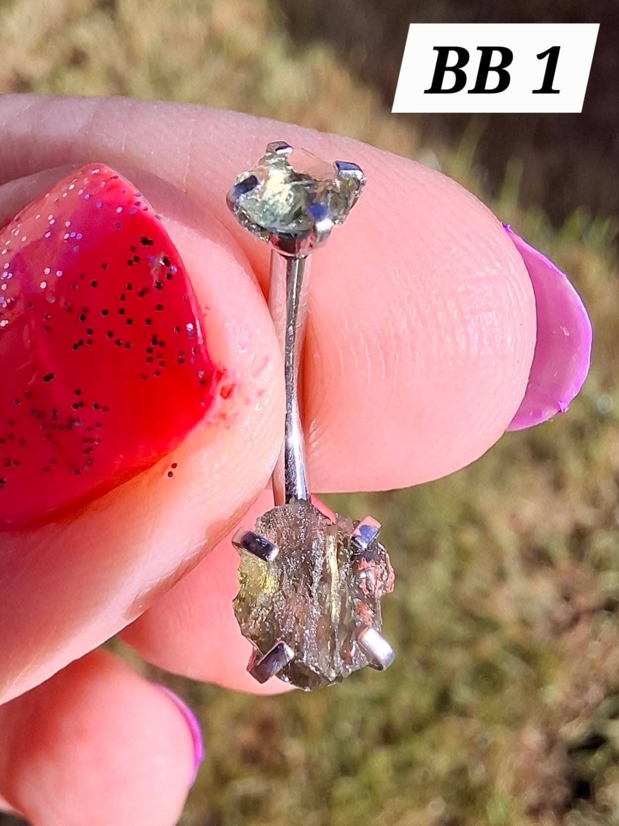 Moldavite (raw) BELLY BAR, 14G, Surgical Steel, Tektite (Ref: BB1)