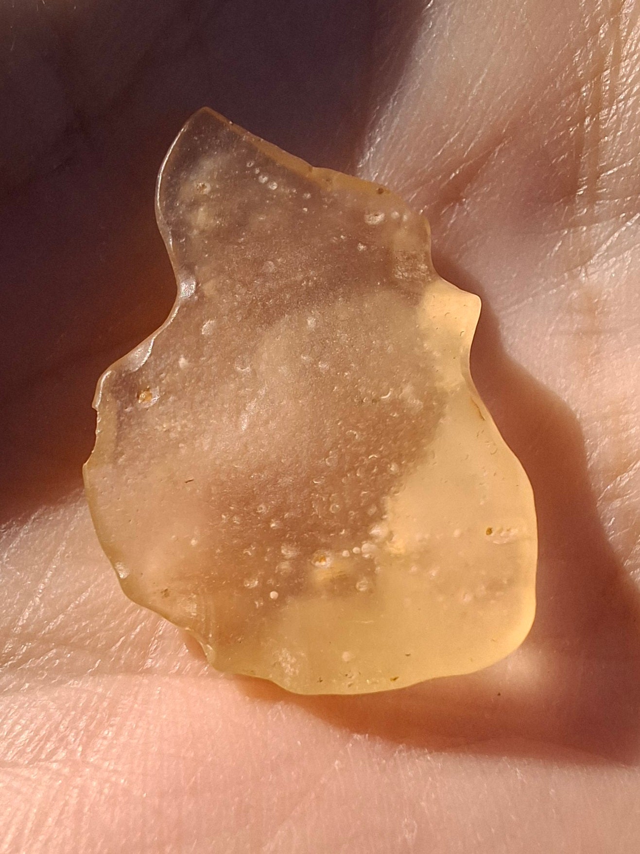 Libyan Desert Glass small Piece, 1.85g, Tektite (Ref: LE256)