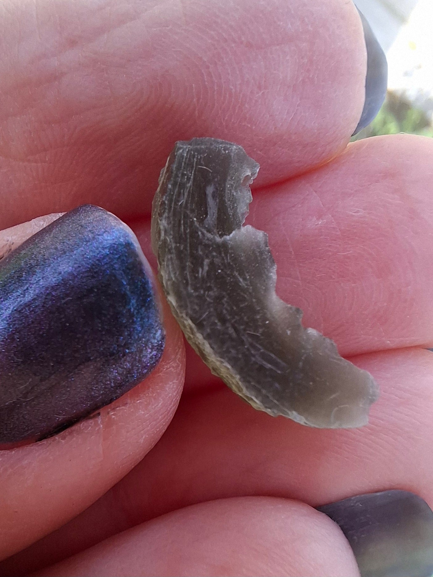 Moldavite Piece, 0.98g, Tektite (Ref: 1380)