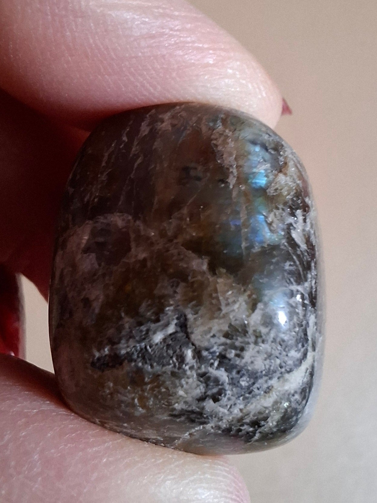 Labradorite, Tumble Stone, Crystal (Ref: T210)