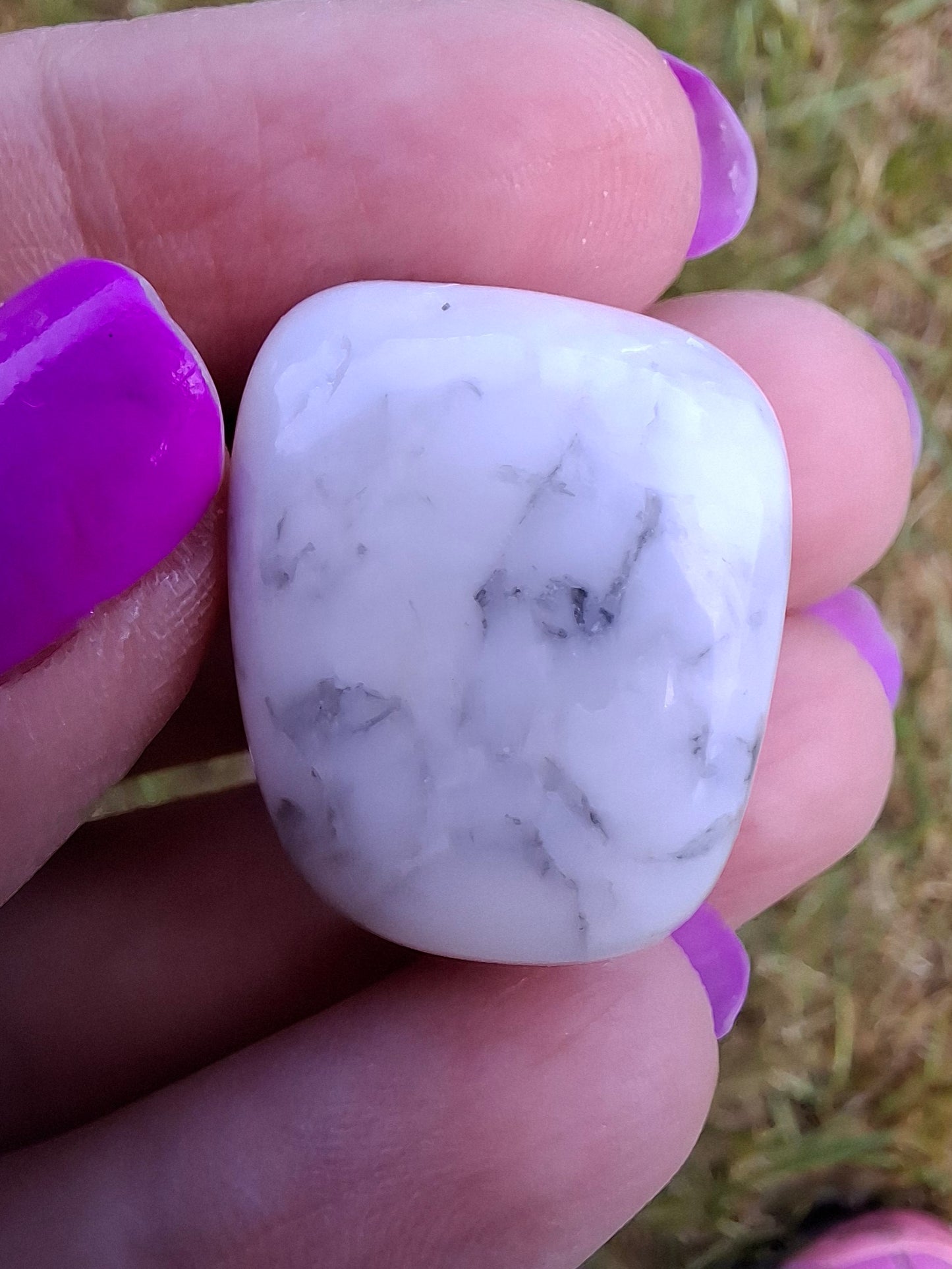 Howlite, Tumble Stone, Crystal (Ref: T44)