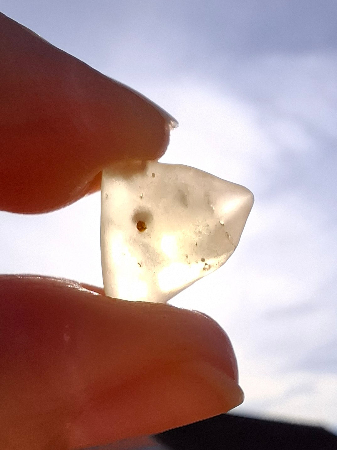 Libyan Desert Glass small Piece, 1.53g, Tektite (Ref: L1346)