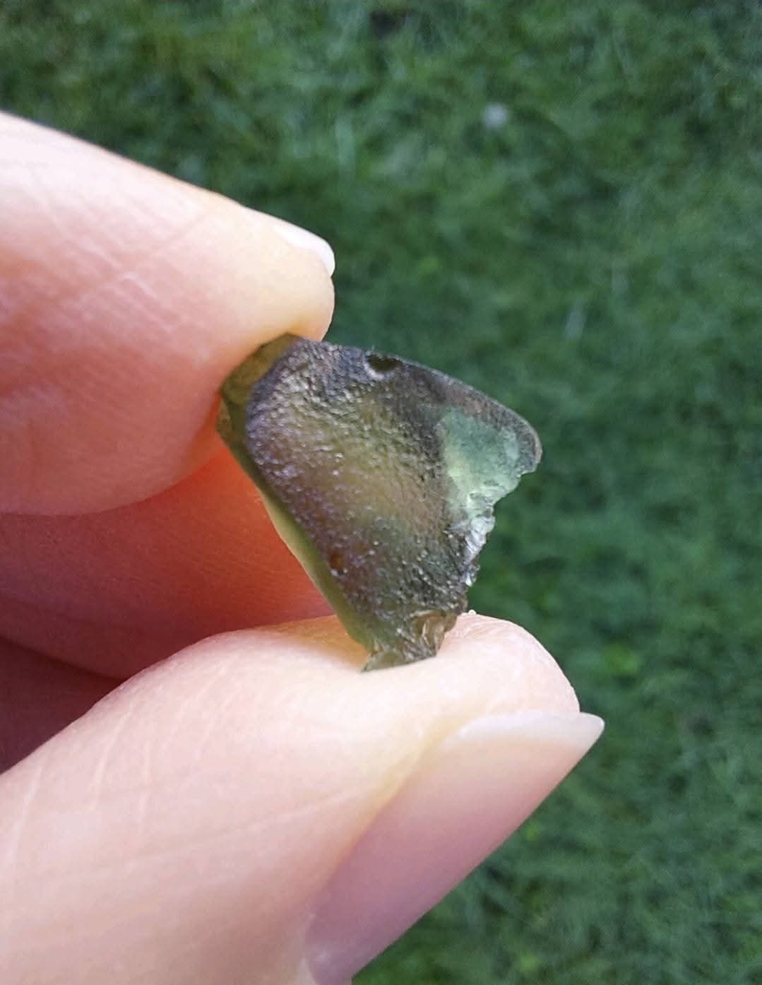 Moldavite Piece, 0.94g, Tektite (Ref: 937)