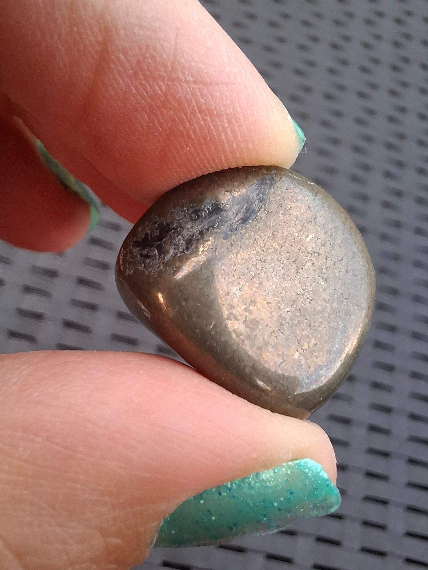 Apache Gold Tumble Stone, Crystal (Ref: T230)
