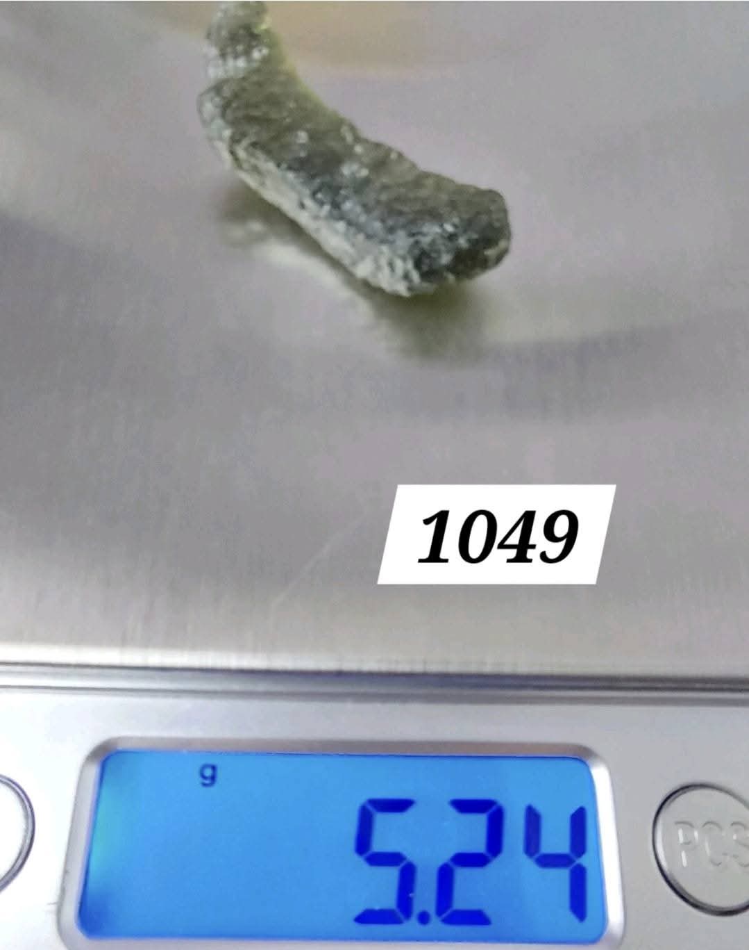 Moldavite Piece, NESMEN, 5.24g, Tektite (Ref: 1049)
