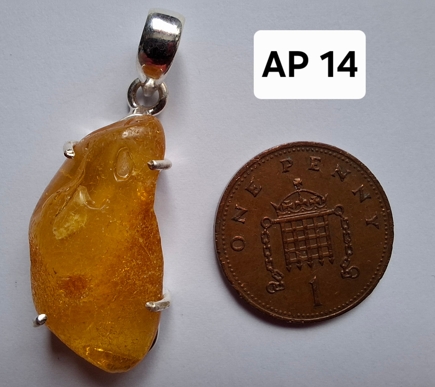 Baltic Amber Pendant, 925 Silver, Fossil (Ref: AP14)