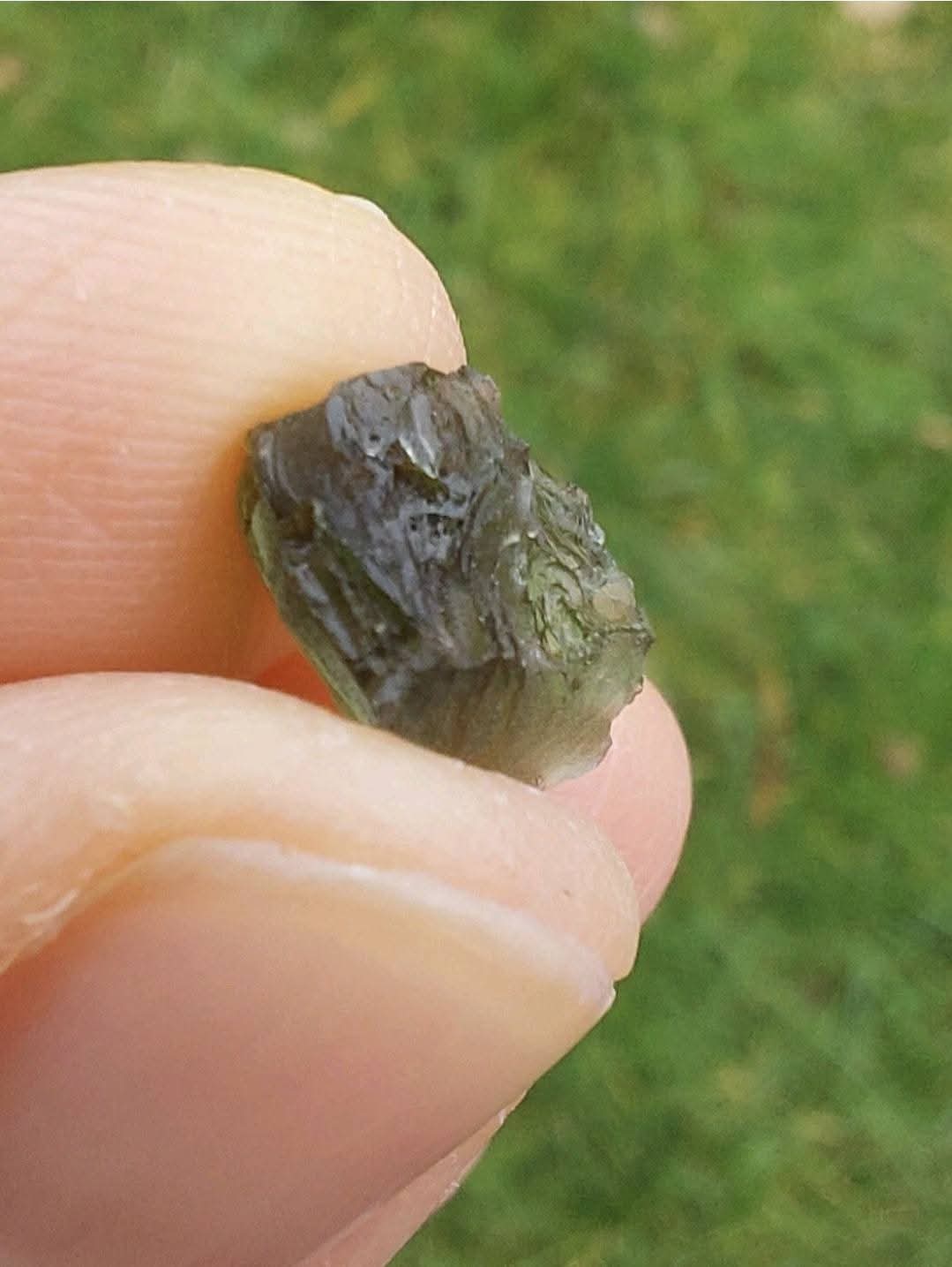 Moldavite Piece, 0.63g, Tektite (Ref: 1032)