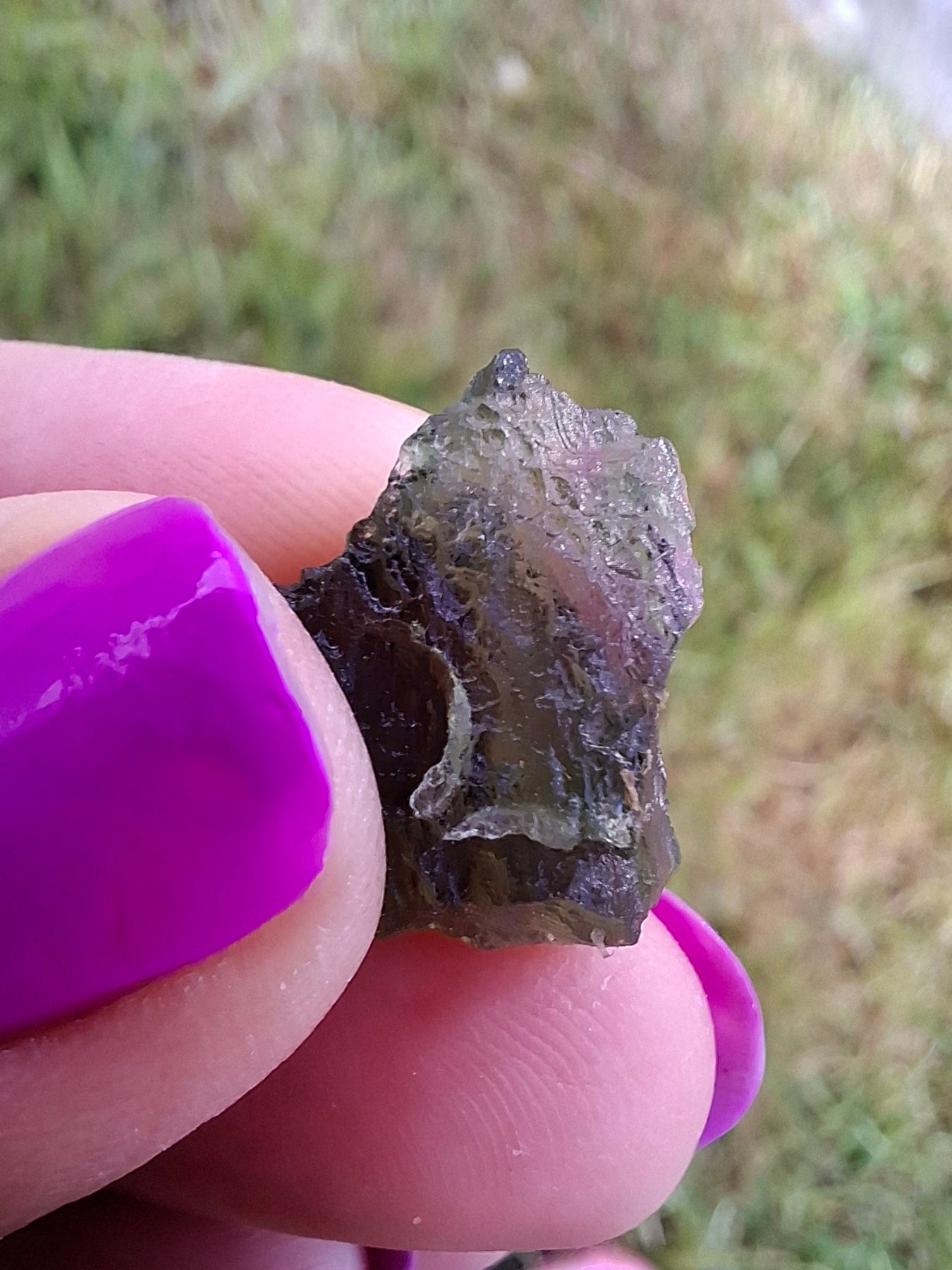 Moldavite Piece, 1.92g, Tektite (Ref: 1426)