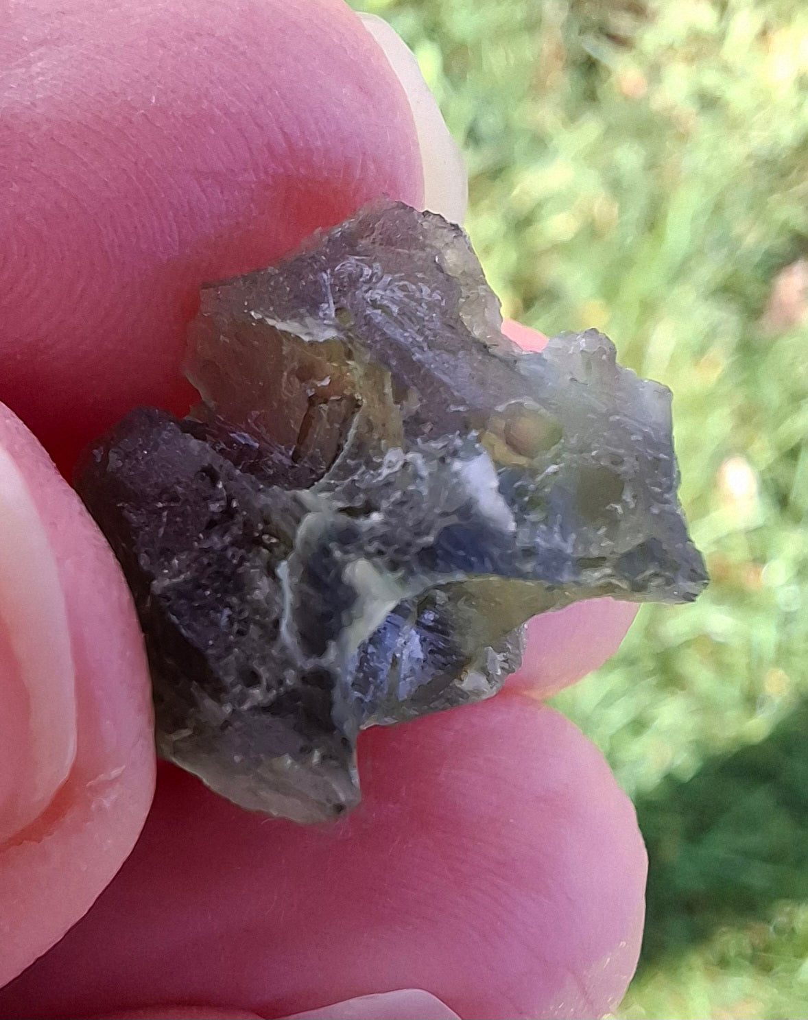 Moldavite Piece, 1.90g, Tektite (Ref: 1340)