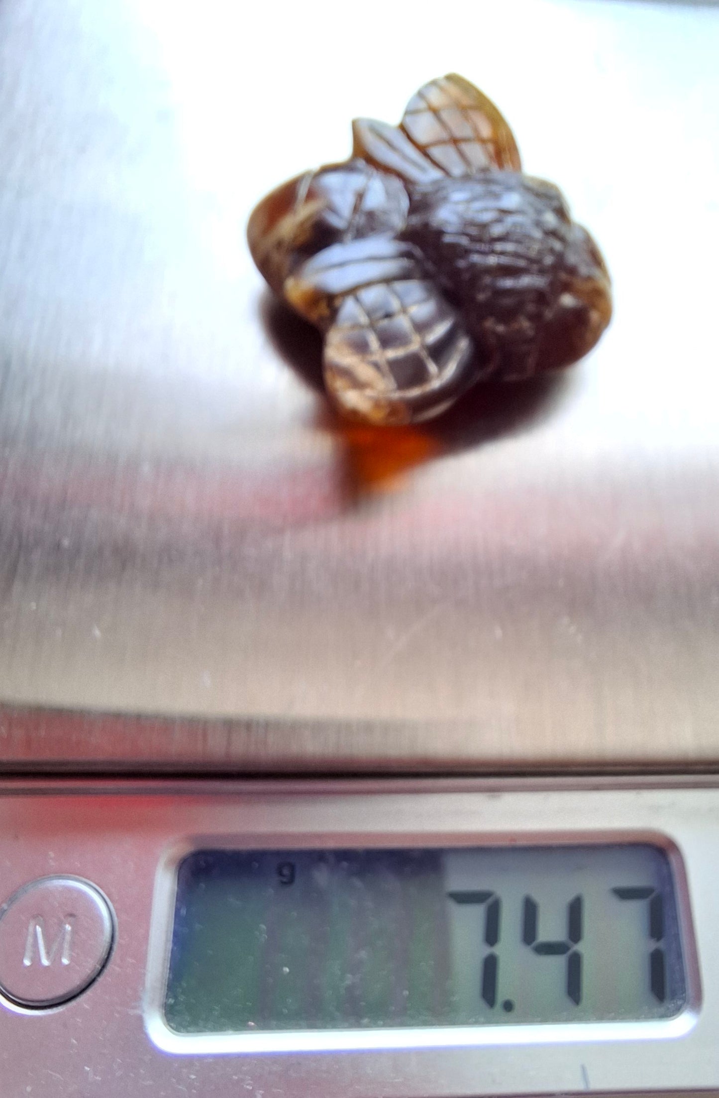 Red Amber Honey Bee Carving, 7.47g, Fossil (Ref: Bee37)
