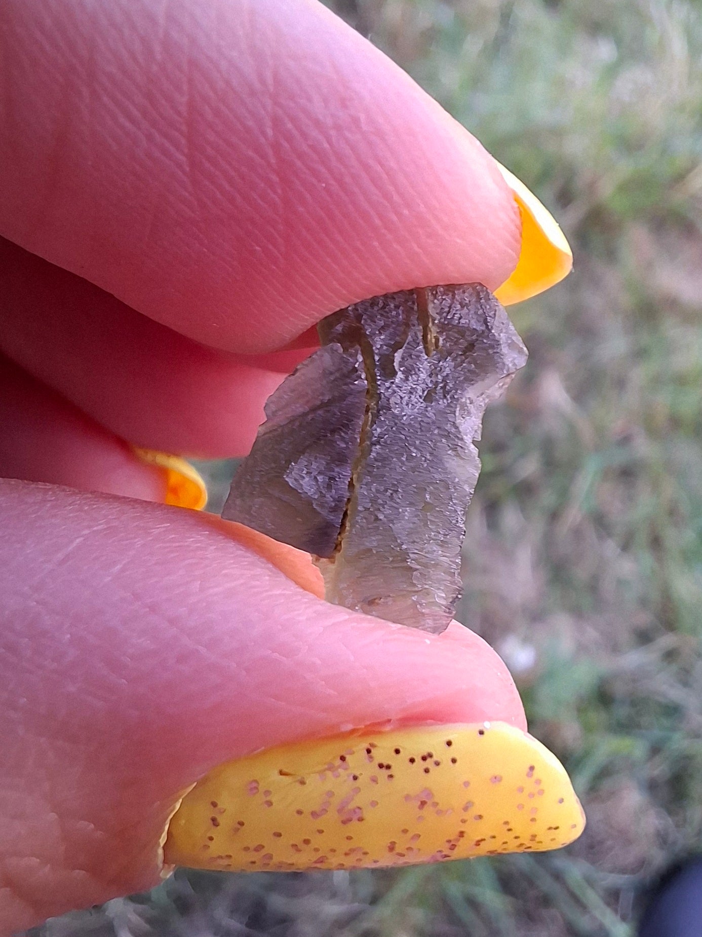 Moldavite Piece, 0.75g, Tektite (Ref: 1483)