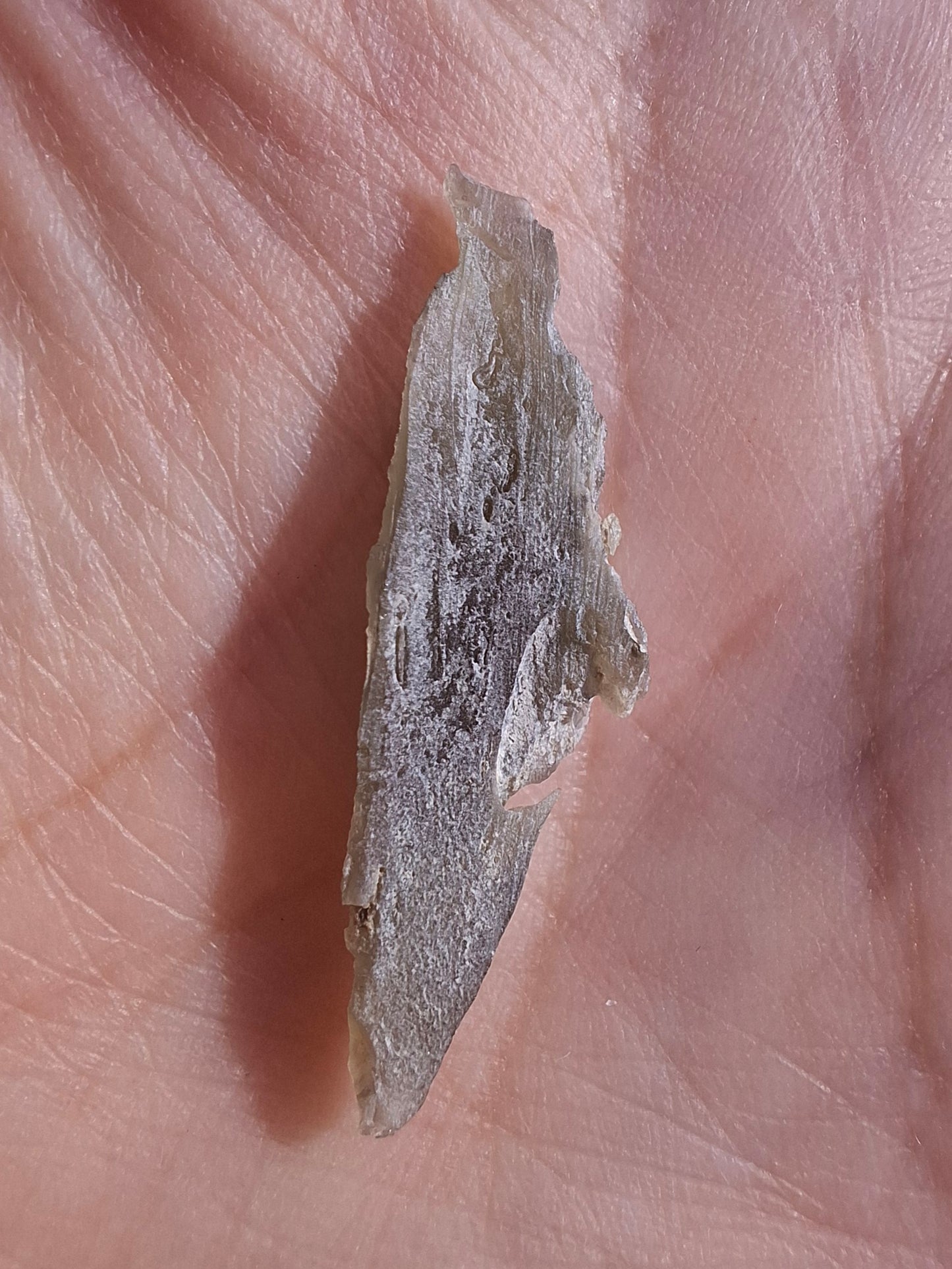 Moldavite Piece, 0.83g, Tektite (Ref: 1362)