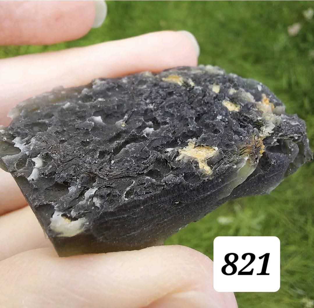 Moldavite Piece, VELVET HURKA, 24.48g, Tektite (Ref: 829)