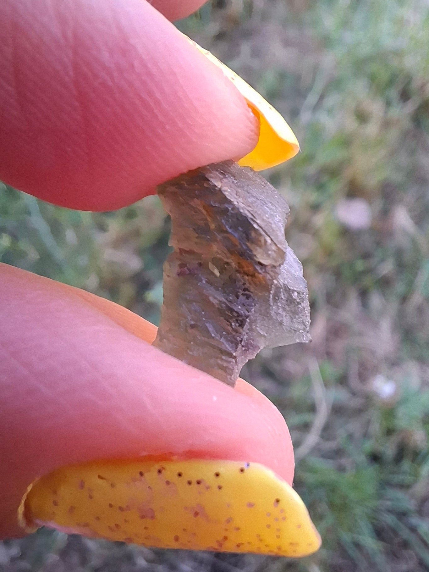 Moldavite Piece, 0.75g, Tektite (Ref: 1483)