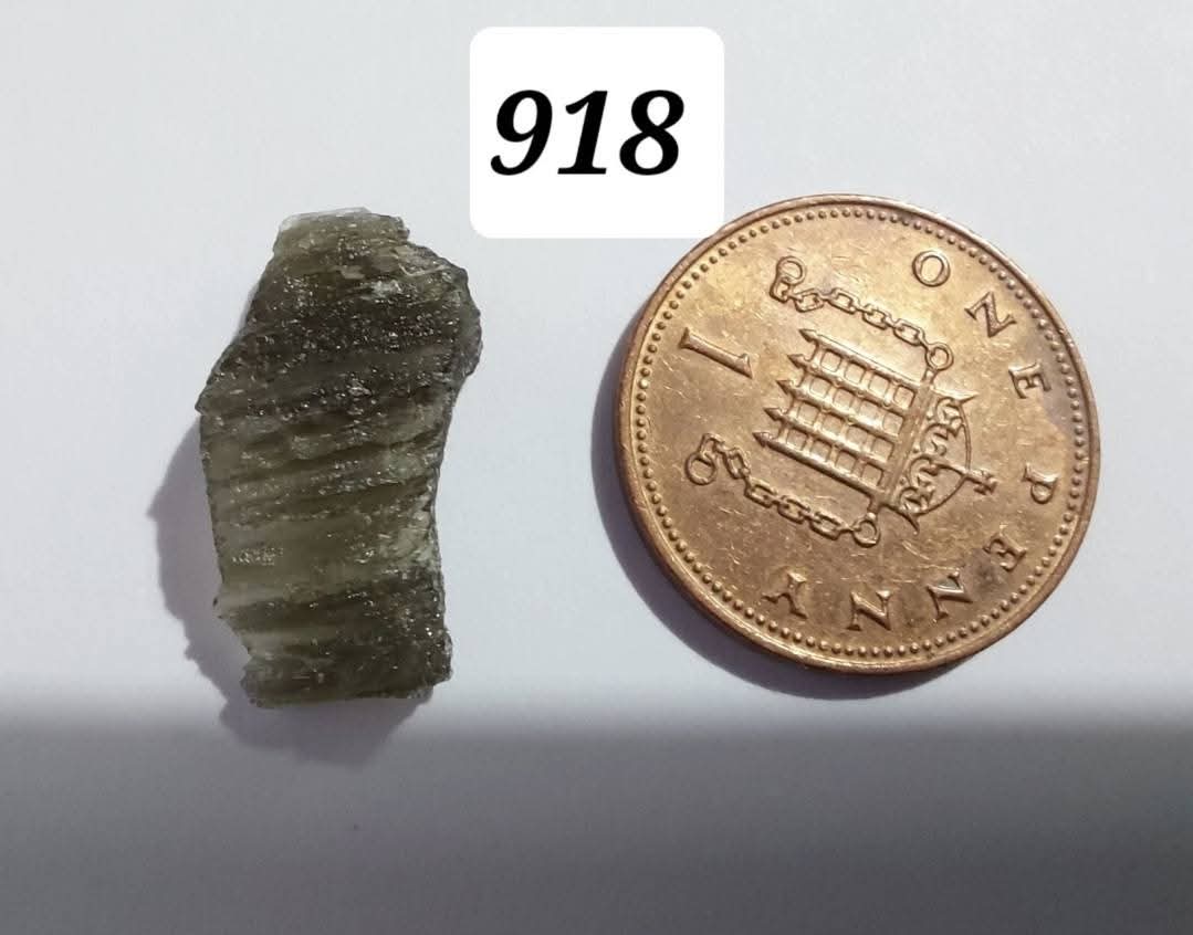 Moldavite Piece, 0.90g, Tektite (Ref: 918)
