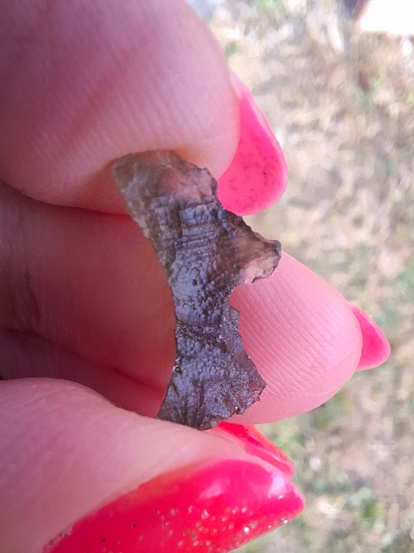 Moldavite Piece, 0.69g, Tektite (Ref: 1486)