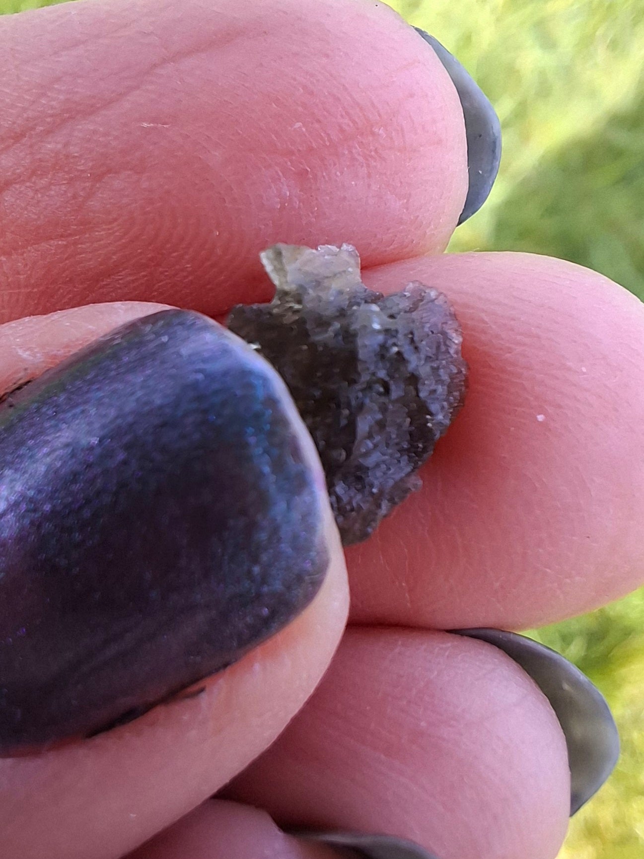 Moldavite Piece, 0.50g, Tektite (Ref: 1395)