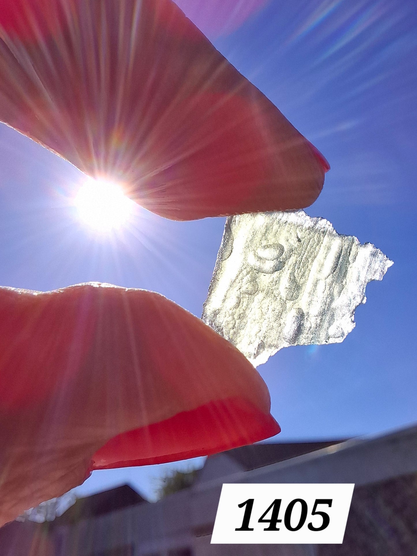 Moldavite Piece, 0.69g, Tektite (Ref: 1405)