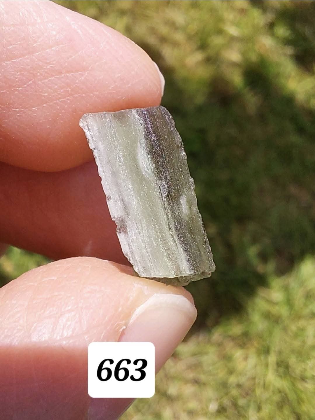 Moldavite Piece, 0.68g, Tektite (Ref: 663)