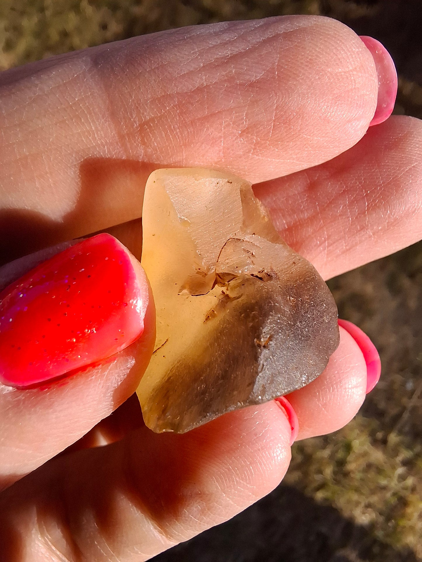 Libyan Desert Glass (darker) Piece, 7.00g, Tektite (Ref: L1373)