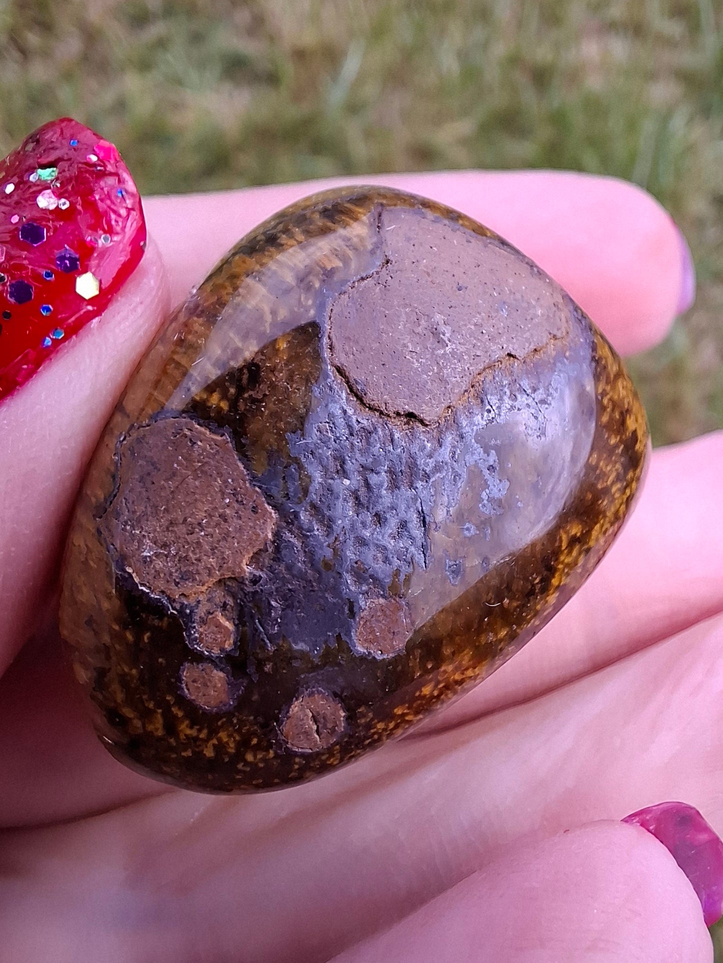 Tigers Eye, Tumble Stone, Crystal (Ref: T129)