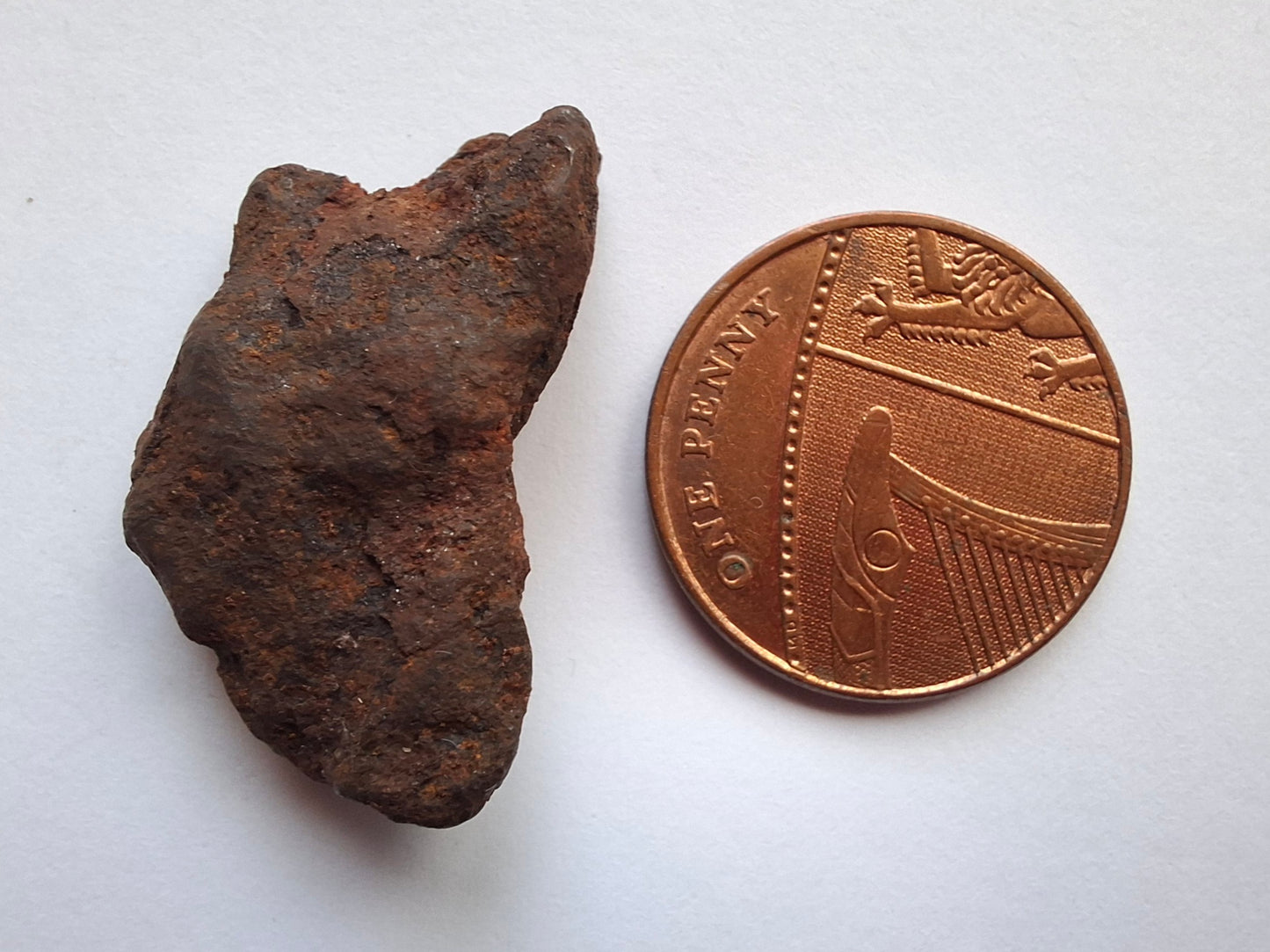 Gebel Kamil Iron Meteorite, 13.75g (Ref: K42)