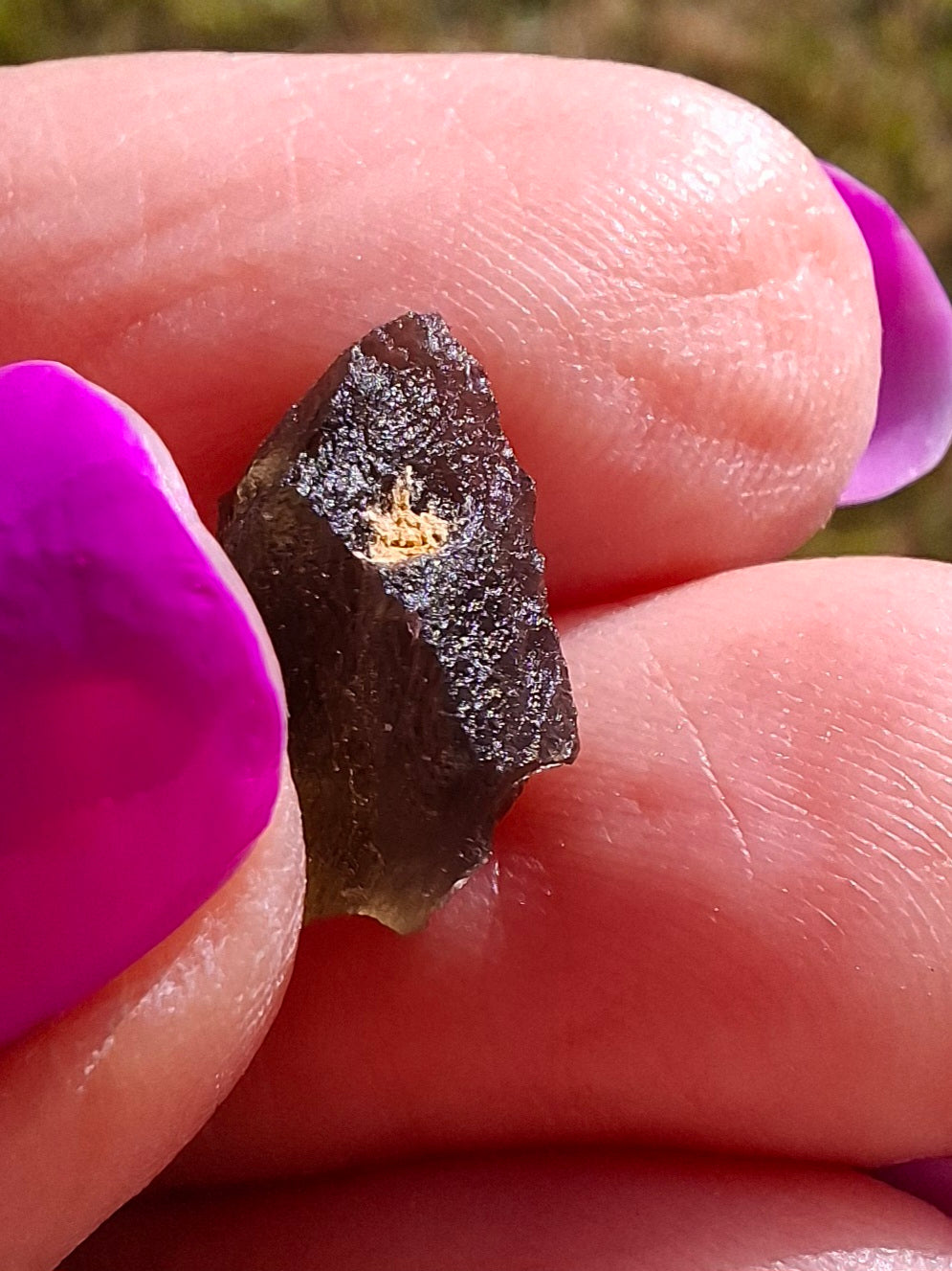 Moldavite Piece, 0.72g, Tektite (Ref: 1443)