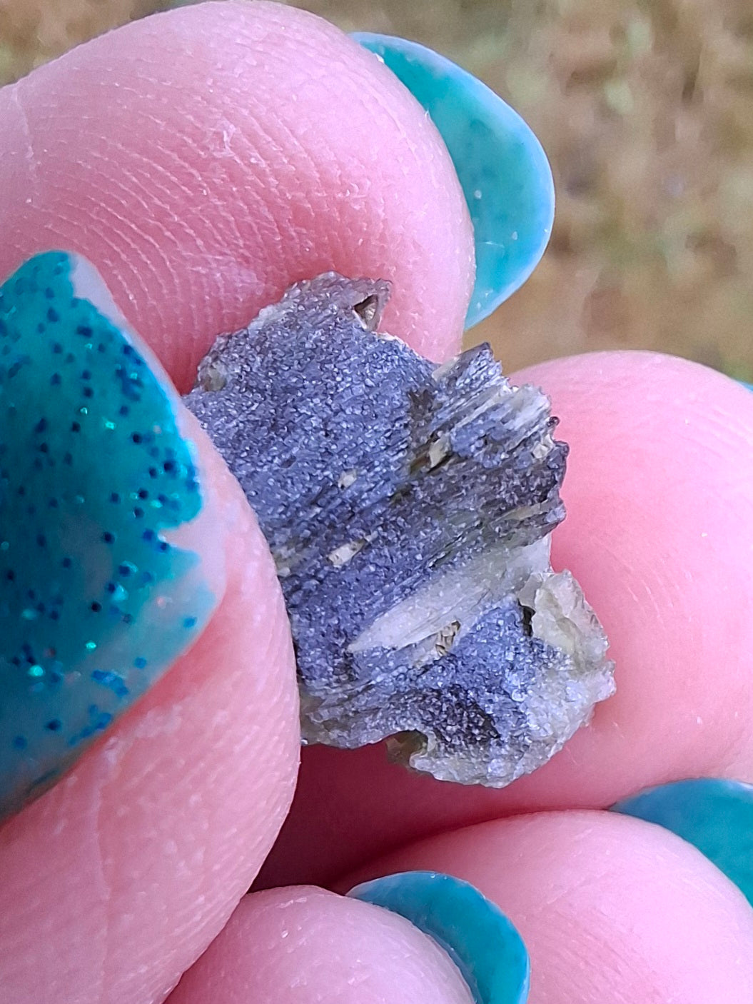 Moldavite Piece, 1.07g, Tektite (Ref: 1422)