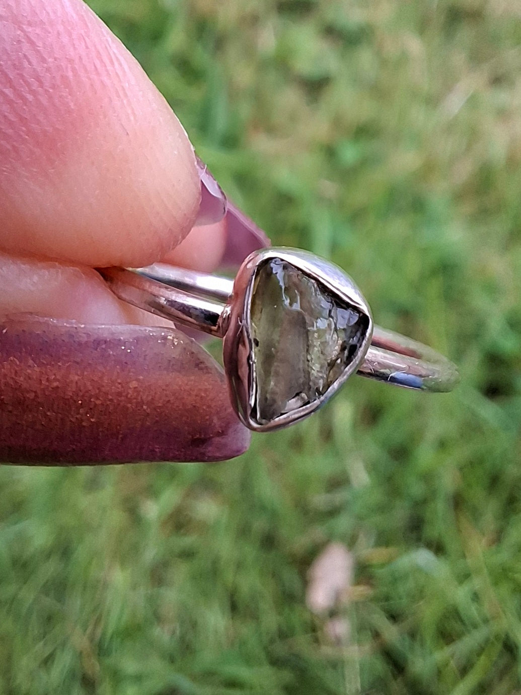 Moldavite's Ring, size large L/small M, 925 Silver, Tektite (Ref: R36)