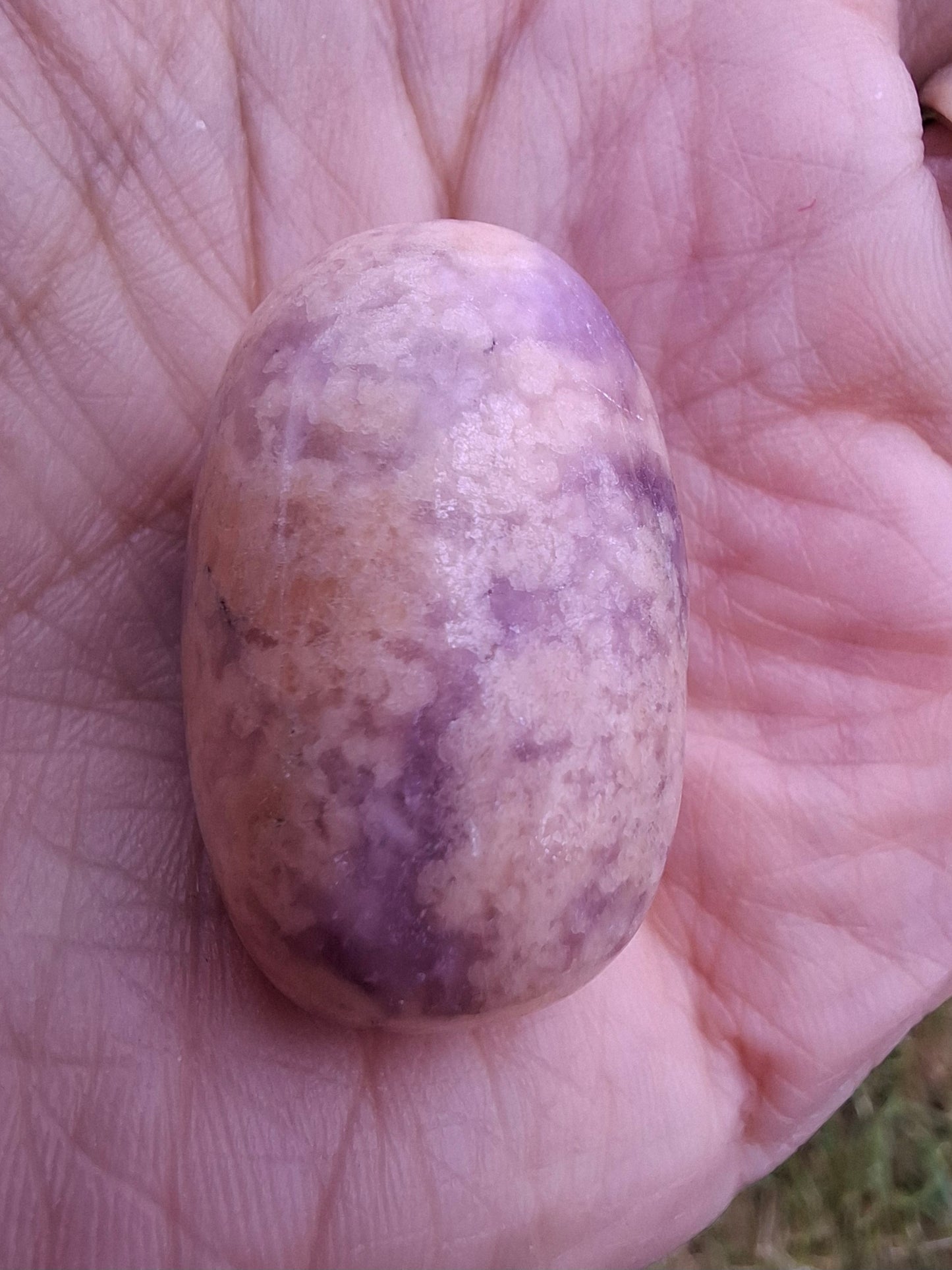 Lepidolite, Tumble Stone, Crystal (Ref: T114)