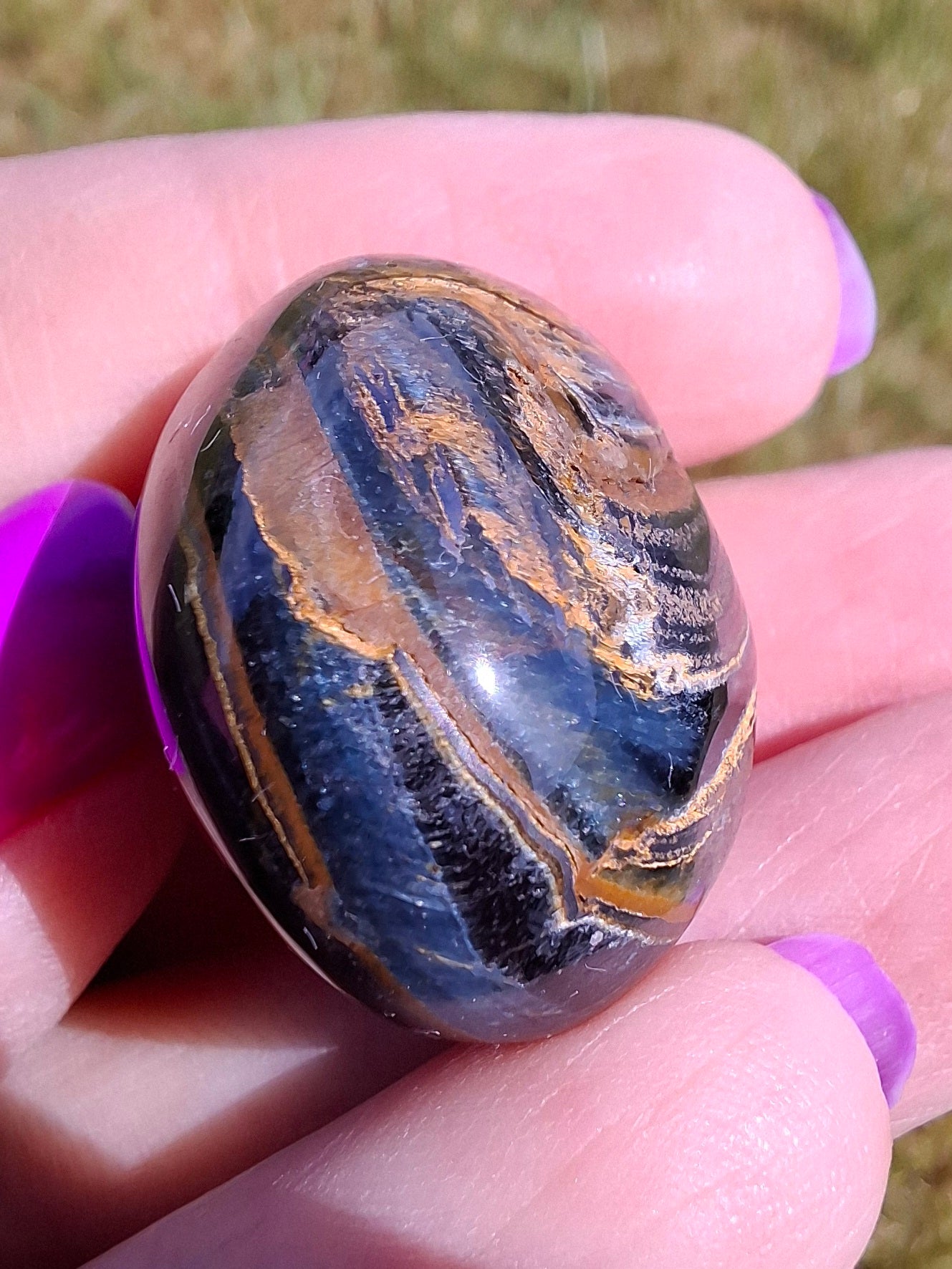 Blue Tigers Eye, Tumble Stone, Crystal (Ref: T24)