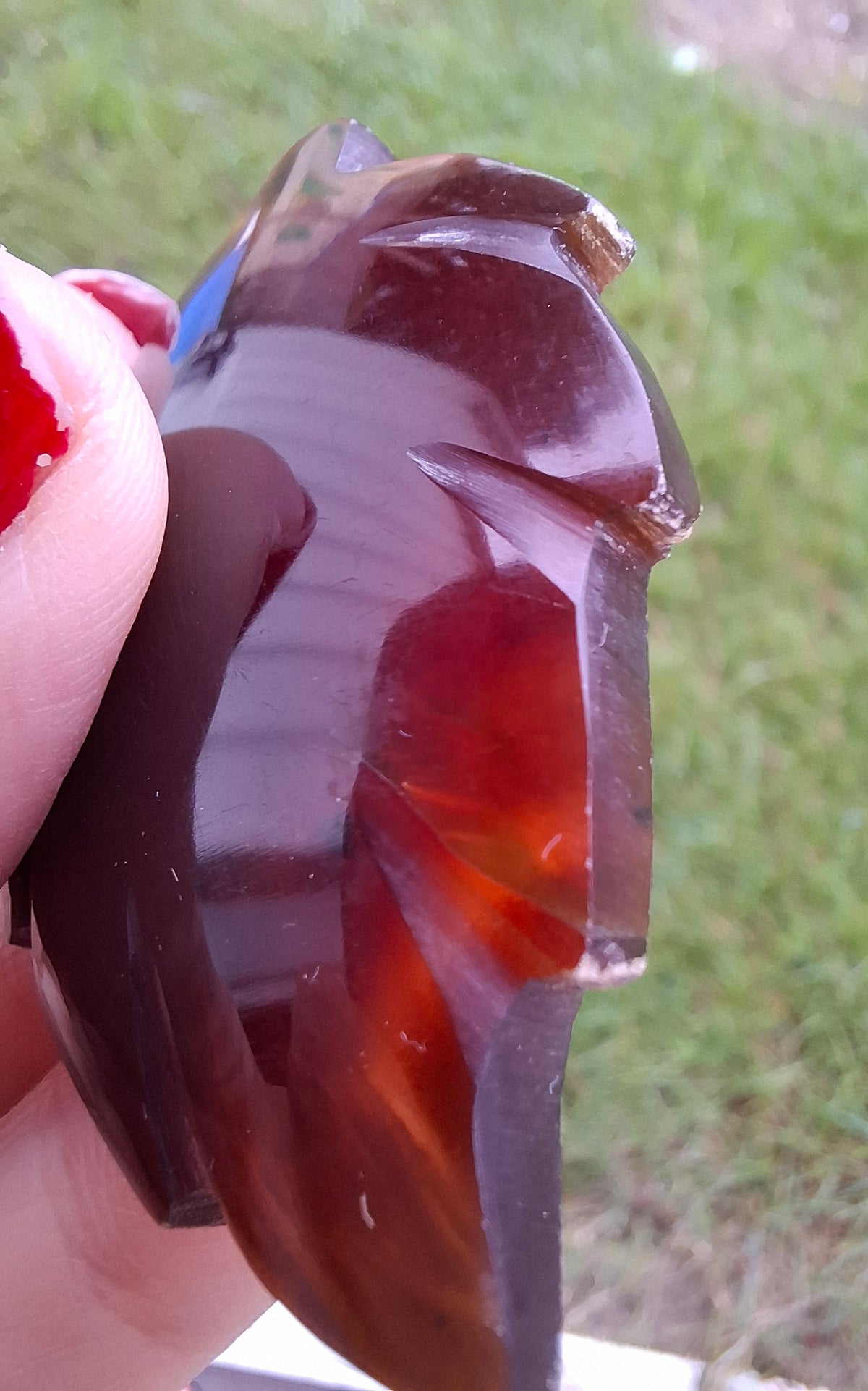 Red Amber Leaf Carving, 7.69g, Fossil (Ref: Leaf10)